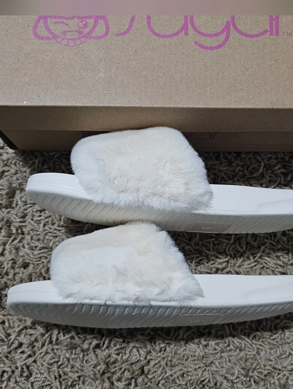 NEW Sugar Sandals Wuzzy Slip On Furry 6 Slipper Slides Ivory Faux Fur - Picture 4 of 8